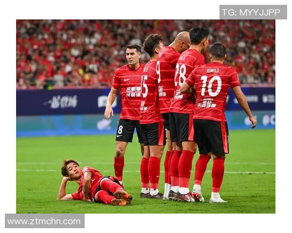 成都独家采访足球明星揭秘他们的训练生活与比赛心路历程 成都独家采访足球明星揭秘他们的训练生活与比赛心路历程