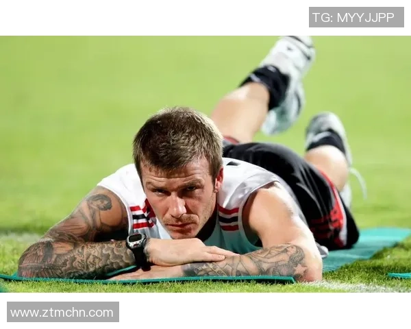 足球明星精彩摆台姿势视频展现球场魅力与个人风采的完美结合 足球明星精彩摆台姿势视频展现球场魅力与个人风采的完美结合