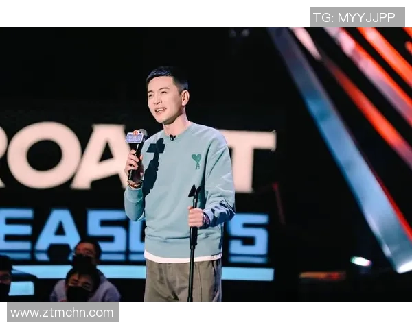 足球明星们的幽默时刻在吐槽大会上大放异彩引发观众热议与欢笑